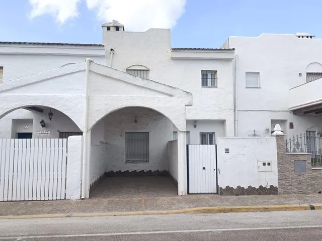 Unifamiliar de 3 dormitorios en Los Gallos — 3