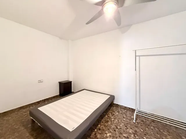 Piso de 4 habitaciones en alquiler en Torrent — 6