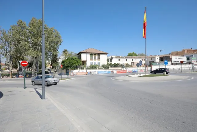 ¡Atención inversores! Casa Señorial en centro Alhendín con S