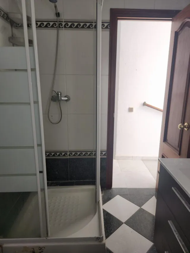 CASA SOLA EN UN LUGAR EMBLEMÁTICO — 39