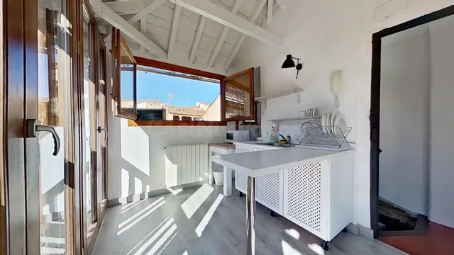 Edificio turístico con cambio de uso a Hostal — 16