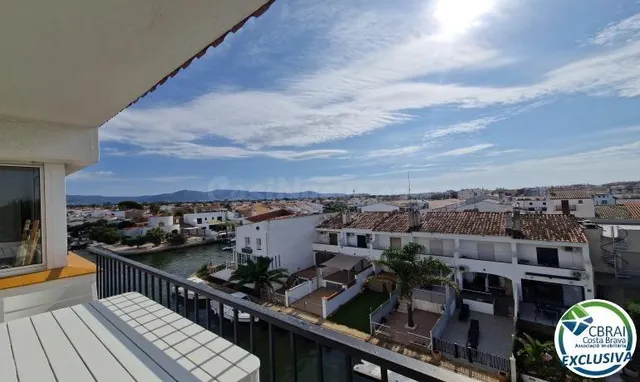 Apartamento de 2 dormitorios con parking, amarre y trastero - foto 2
