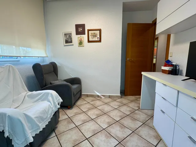 Piso 3 dormitorios con garaje en El Barrio del Carmen — 8