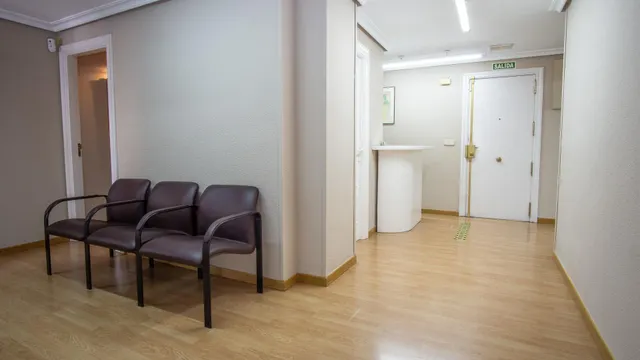 Piso en  Gran Avenida de Elda, buena orientación, amplio e inmejorable ubicación. — 10