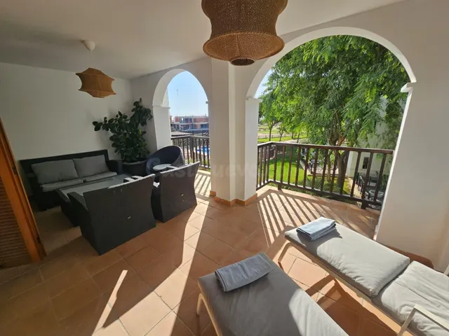 APARTAMENTO DE 2 DORMITORIOS CON VISTAS AL GOLF Y PISCINA EN - foto 2