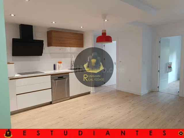 EST / ERASMUS Piso de CINCO dormitorios en zona Parque Nueva