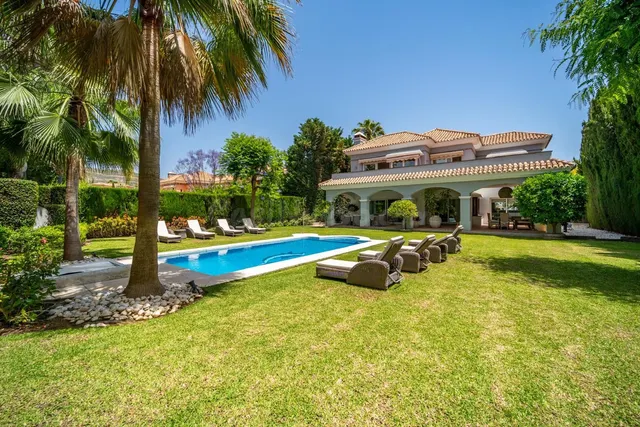 Chalet 5 habitaciones 421m² en venta - Marbella - foto 2