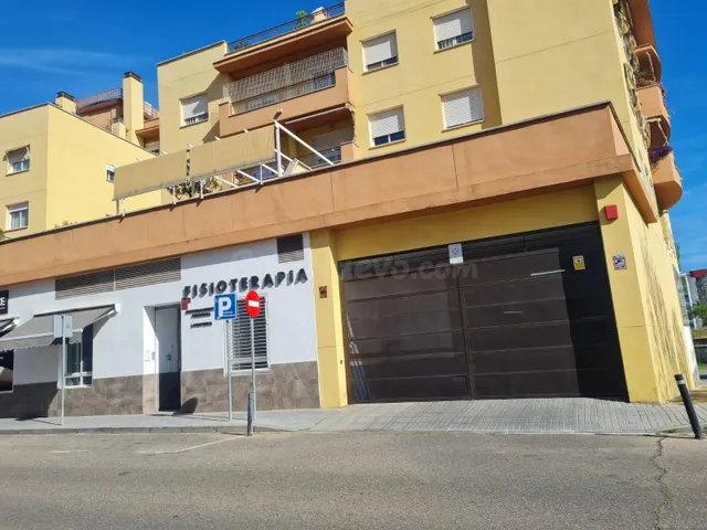 PLAZA DE GARAJE EN ALQUILER EN AVENIDA VÍA AUGUSTA — 3