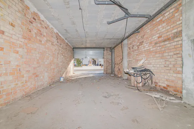 LOCAL EN BRUTO EN OGÍJARES CON POSIBILIDAD DE CAMBIO DE USO A VIVIENDA — 6