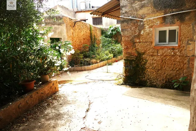 CASA SEÑORIAL EN BINIALI CON GARAJE Y JARDÍN - foto 2