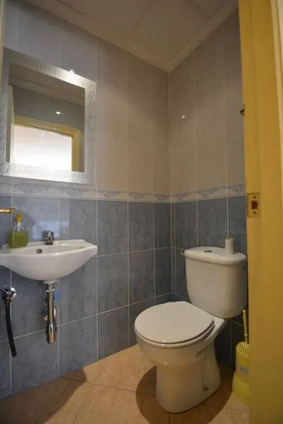 ¡¡PRECIO REBAJADO!! Local en planta baja de 87,50 m2. en Orihuela. Zona de Reyes Católicos. — 14