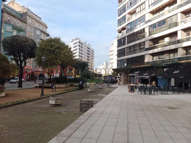 LOCAL COMERCIAL EN PIZARRO — 20