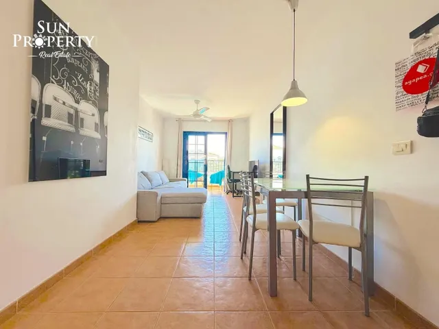 AMPLIO APARTAMENTO CON TERRAZA, PISCINA CLIMATIZADA Y PISTA  - foto 2