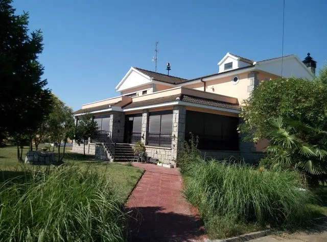 Urbis te ofrece un chalet independiente en venta en Castella