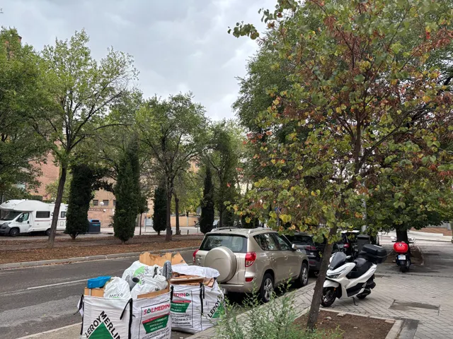 Piso EXTERIOR de 3 DORM con 2 plazas de garaje y piscina en Sanchinarro — 35