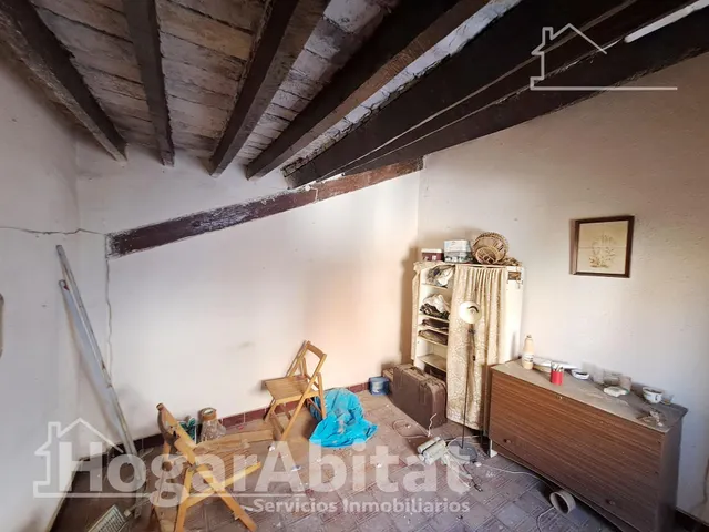 AMPLIA CASA CON 2 TERRAZAS PARA REFORMAR EN EL CENTRO — 10