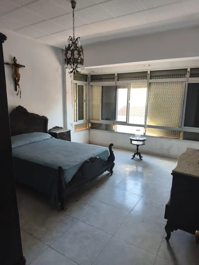 CASA EN EL CENTRO CON PATIO — 20