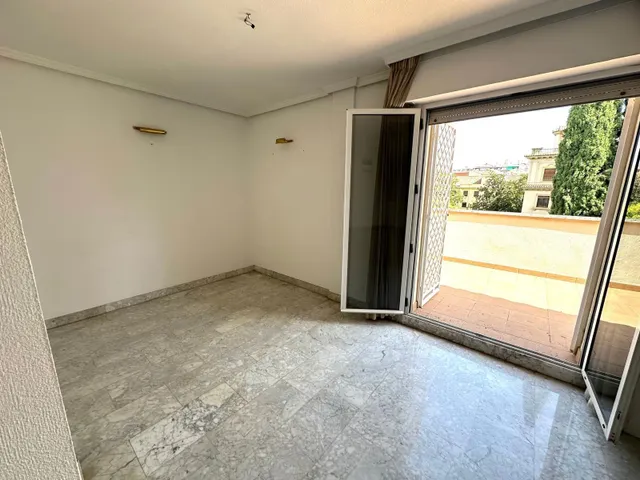 AMPLIO PISO DE 200 M2 EN ALQUILER – GRANADA — 6