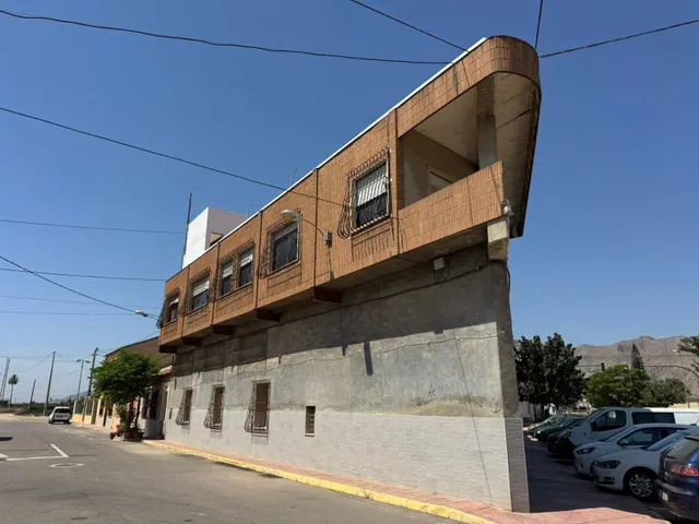 Amplia Casa en Orihuela - Oportunidad para Reformar — 9