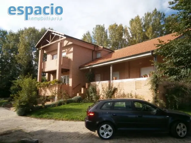 VENTA CHALET EN CARRACEDELO — 16
