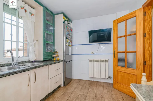 ¡AMPLIA CASA DE 4 DORMITORIOS, 3 BAÑOS Y CALEFACCIÓN CENTRAL EN LA ZUBIA! ✨ — 25