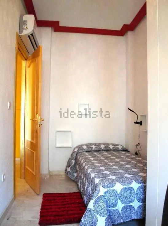 SE ALQUILA UN PISO ESPECTACULAR EN CALLE SAN JUAN DE DIOS ID - foto 5