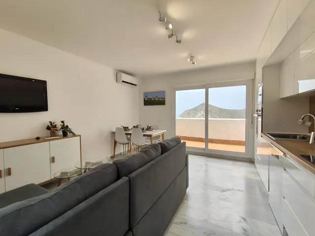 Apartamento reformado em la zona de la Cala de Benidorm — 9