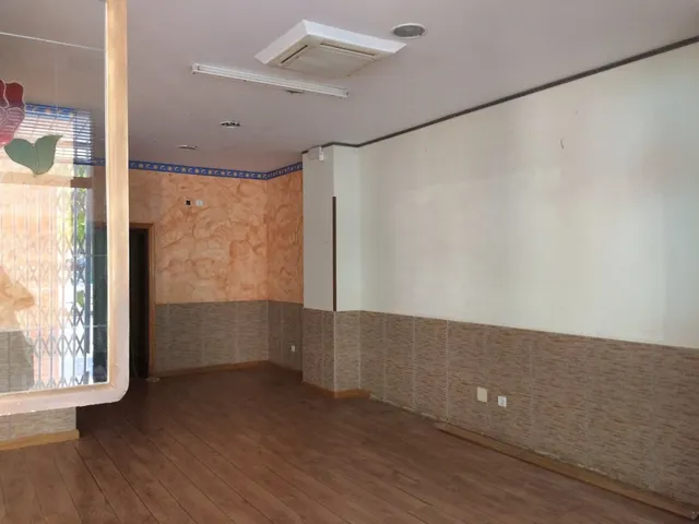 ALQUILER LOCAL COMERCIAL — 7