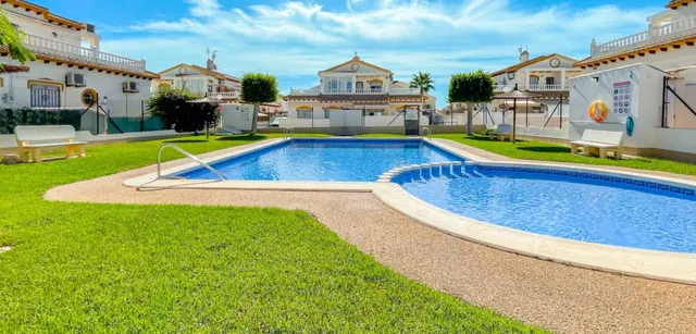 Casa 3 habitaciones 82m² en venta - Lomas de Cabo Roig — 33