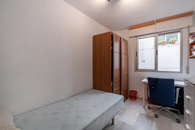 ¡¡Fantástico piso de 7 habitaciones en Bola de Oro!! — 29