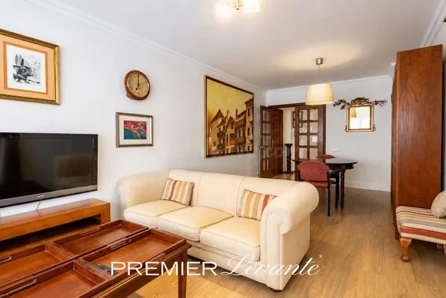 Amplia vivienda en el centro de Alicante, junto a Renfe, Luc - foto 2