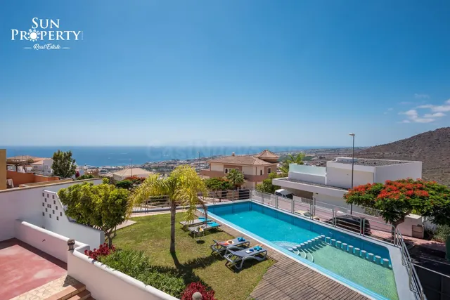 IMPRESIONANTE VILLA DIVIDIDA EN DOS FINCAS INDEPENDIENTES CO - foto 4
