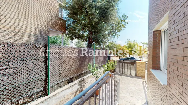 CASA EN VENTA A LES COMES, IMMILLORABLE UBICACIO!!! - foto 3