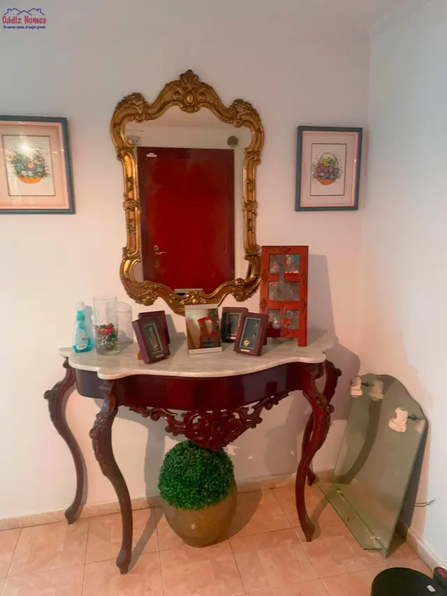 AMPLIA VIVIENDA A LOS PIES DE LA CALETA — 20