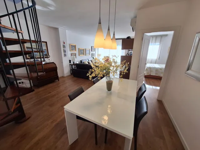 ATICO CENTRICO EN PLANTA CON TERRAZA EN DUPLEX, TRASTERO Y P - foto 3