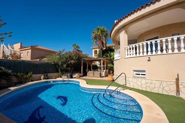 Villa unifamiliar de 5 dormitorios en Ciudad Quesada — 8