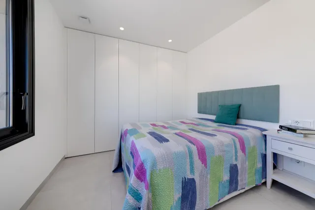 Villa de una sola planta con 3 dormitorios y piscina privada en el campo de golf(Pilar de la Horadada) — 16