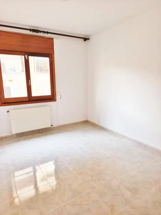 Magnífica casa adosada con amplio garaje en el casco urbano de Torroella de Montgrí — 11