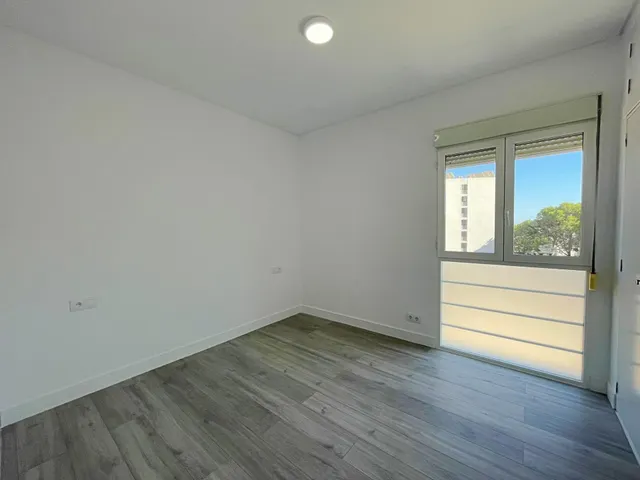 FABULOSO PISO REFORMADO CON 3 DORMITORIOS EN BENALMADENA COSTA — 15