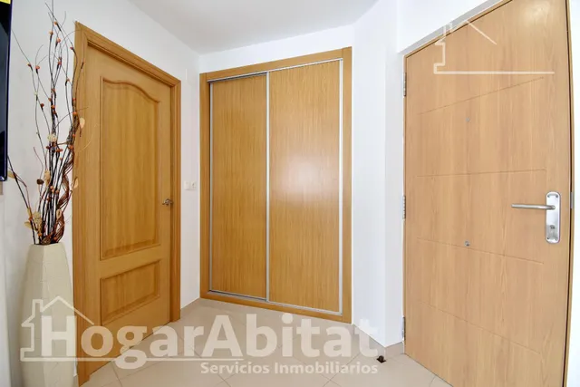 Reformado, luminoso y esquinero con balcón, todo amueblado y cerca del centro — 38