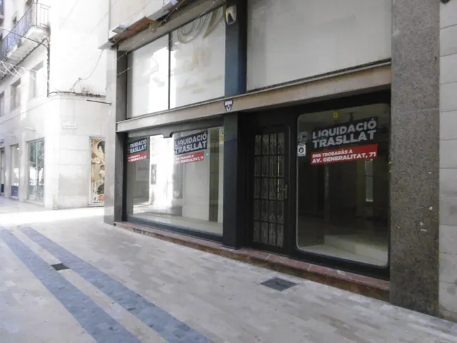 Local comercial en pleno centro de Tortosa de 90m2 — 2