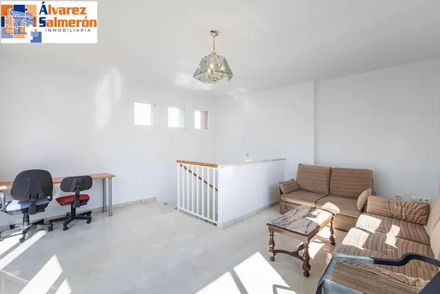 EXCLUSIVO CHALET INDIVIDUAL EN HUÉTOR VEGA — 36