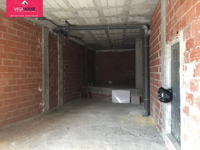 Local comercial en Orihuela-Juzgados — 3