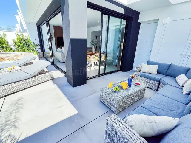 Villa de 3 dormitorios y 3 baños en santiago de la rivera (san pedro del pinatar) — 45