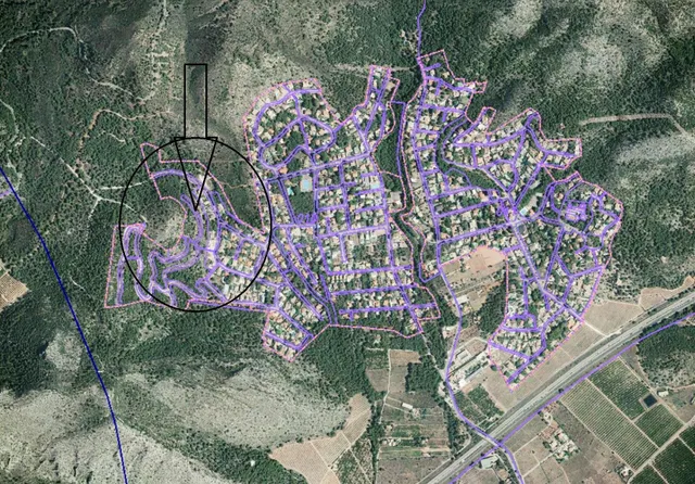 SE VENDE PARCELA URBANA EN URBANIZACIÓN MONTORNES - BENICASIM — 3