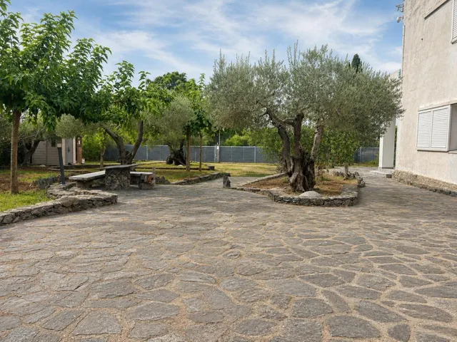 CASA CON TERRENO Y HUTG — 38