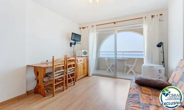 Estudio en planta 17 con terraza y espectaculares vistas al  - foto 5