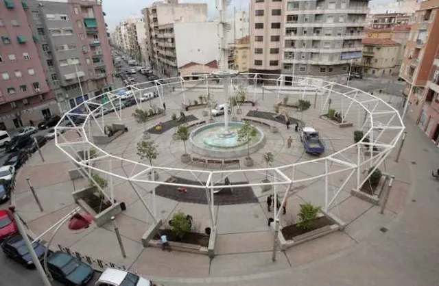 CASA SOLAR O PLANTA BAJA PARA REFORMAR - foto 3