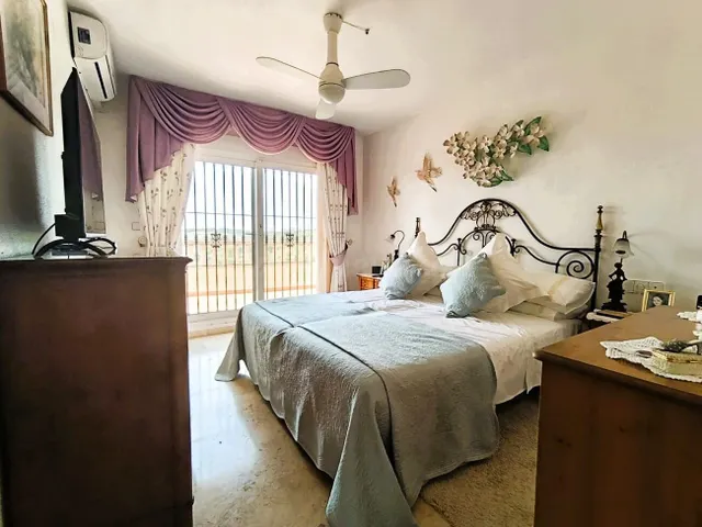 ¡Gran Oportunidad! Villa de Ensueño a Solo 635.000 € en Orihuela Costa — 8