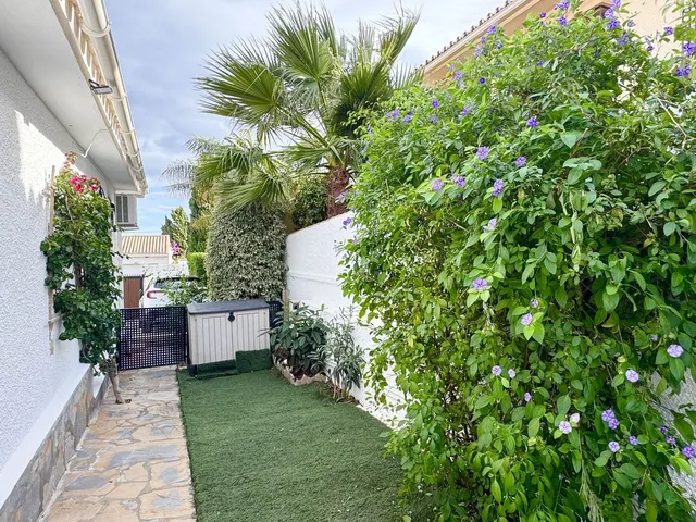 Chalet 4 habitaciones 243m² en venta - Costa del Sol — 33